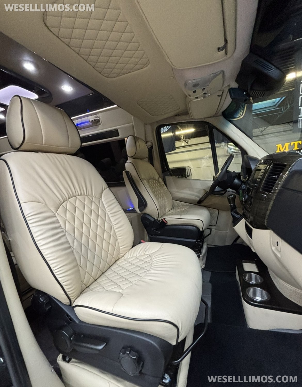 Photo of Sprinter for sale: 2018 Mercedes-Benz Sprinter 3500 Daycruiser 170" by Midwest Automotive Designs
