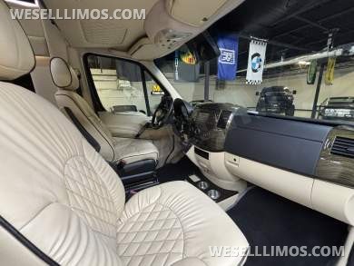 2018 Midwest Automotive Designs Mercedes-Benz Sprinter 3500 Daycruiser
