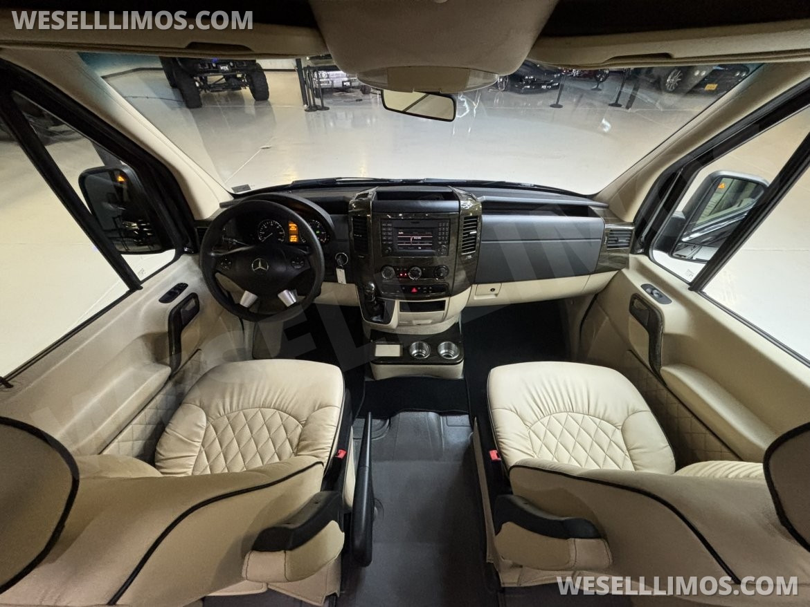 Photo of Sprinter for sale: 2018 Mercedes-Benz Sprinter 3500 Daycruiser 170" by Midwest Automotive Designs