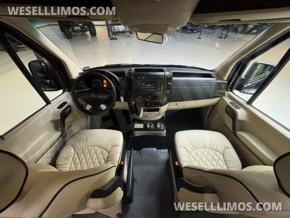 2018 Midwest Automotive Designs Mercedes-Benz Sprinter 3500 Daycruiser