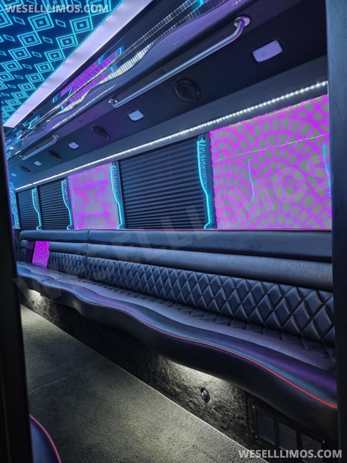 Photo of Limo Bus for sale: 2015 Ford F550 by LGE/Glaval