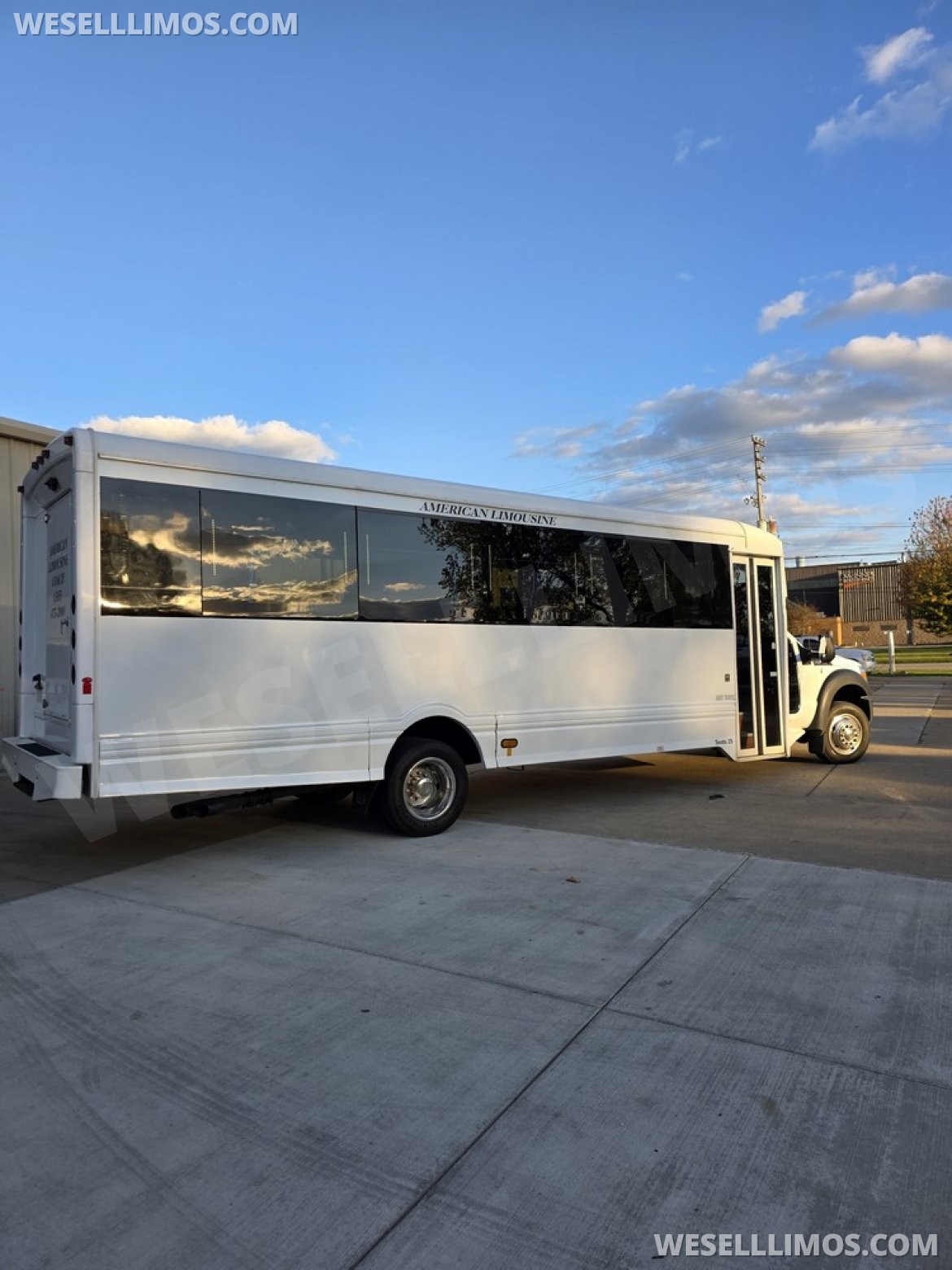 Photo of Limo Bus for sale: 2015 Ford F550 by LGE/Glaval