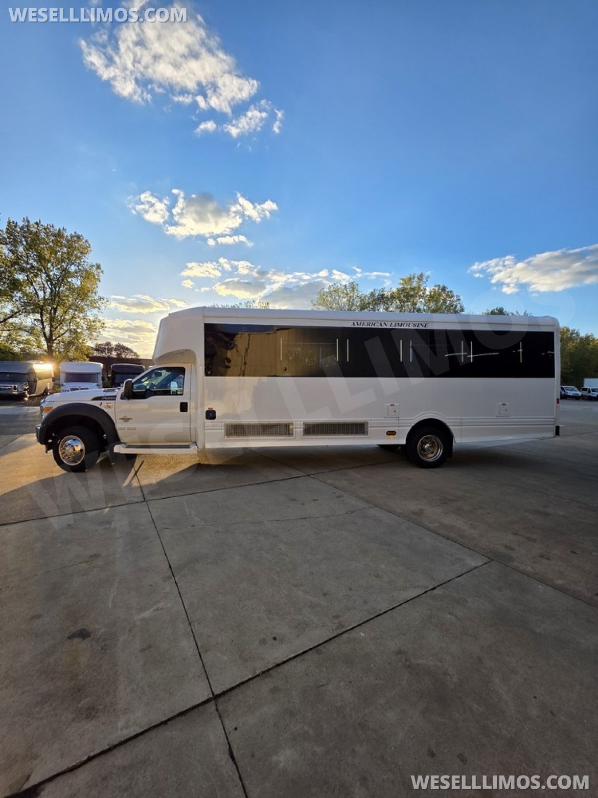 Photo of Limo Bus for sale: 2015 Ford F550 by LGE/Glaval
