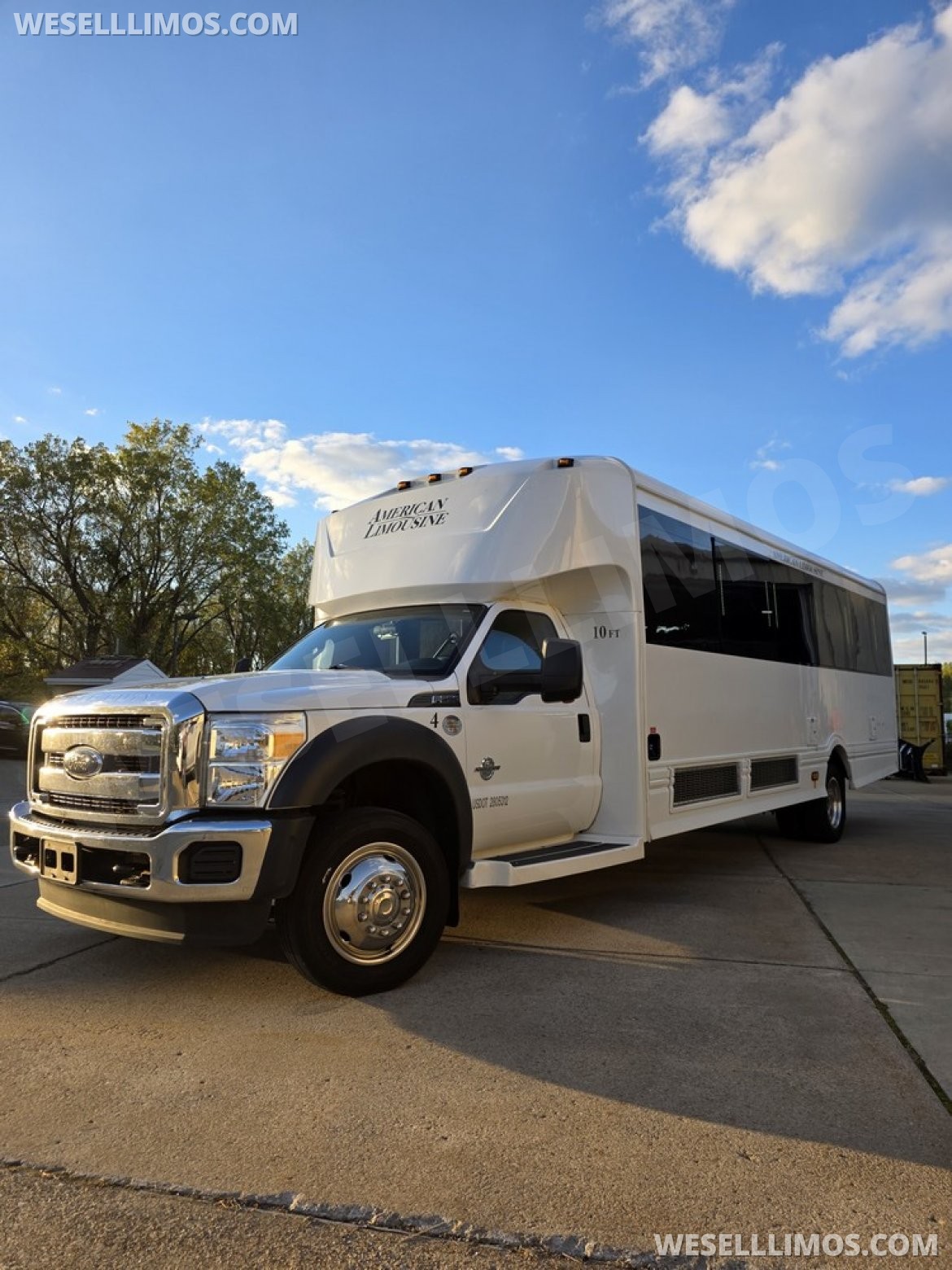 Photo of Limo Bus for sale: 2015 Ford F550 by LGE/Glaval