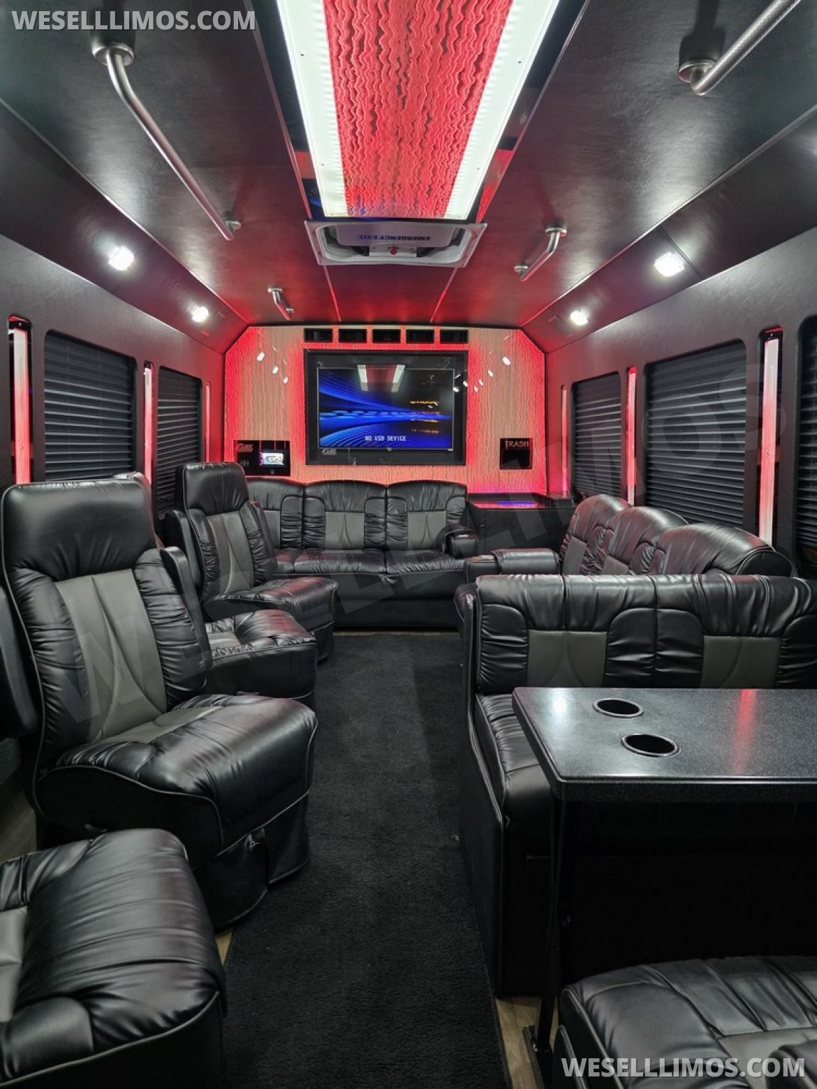 Photo of Executive Shuttle for sale: 2015 Ford E450 Luxury Coach by LGE Coachworks