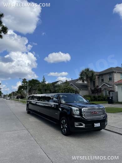 2018 Tiffany Coachworks GMC YUKON XL SUV Stretch Limo. One Of A Kind... Low Miles 27mi - SUV Stretch for Sale in Kenner, LA - Photo 3