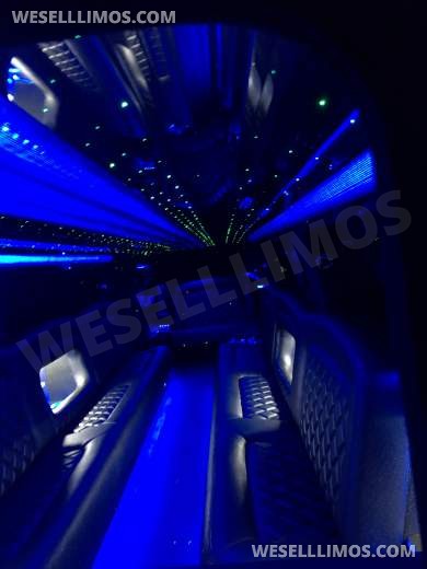 2018 Tiffany Coachworks GMC YUKON XL SUV Stretch Limo. One Of A Kind... Low Miles 27mi - SUV Stretch for Sale in Kenner, LA - Photo 6