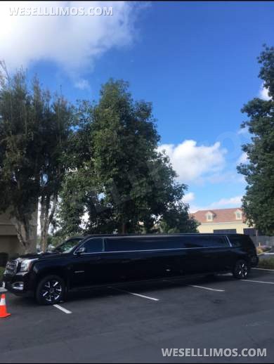 2018 Tiffany Coachworks GMC YUKON XL SUV Stretch Limo. One Of A Kind... Low Miles 27mi - SUV Stretch for Sale in Kenner, LA - Photo 7