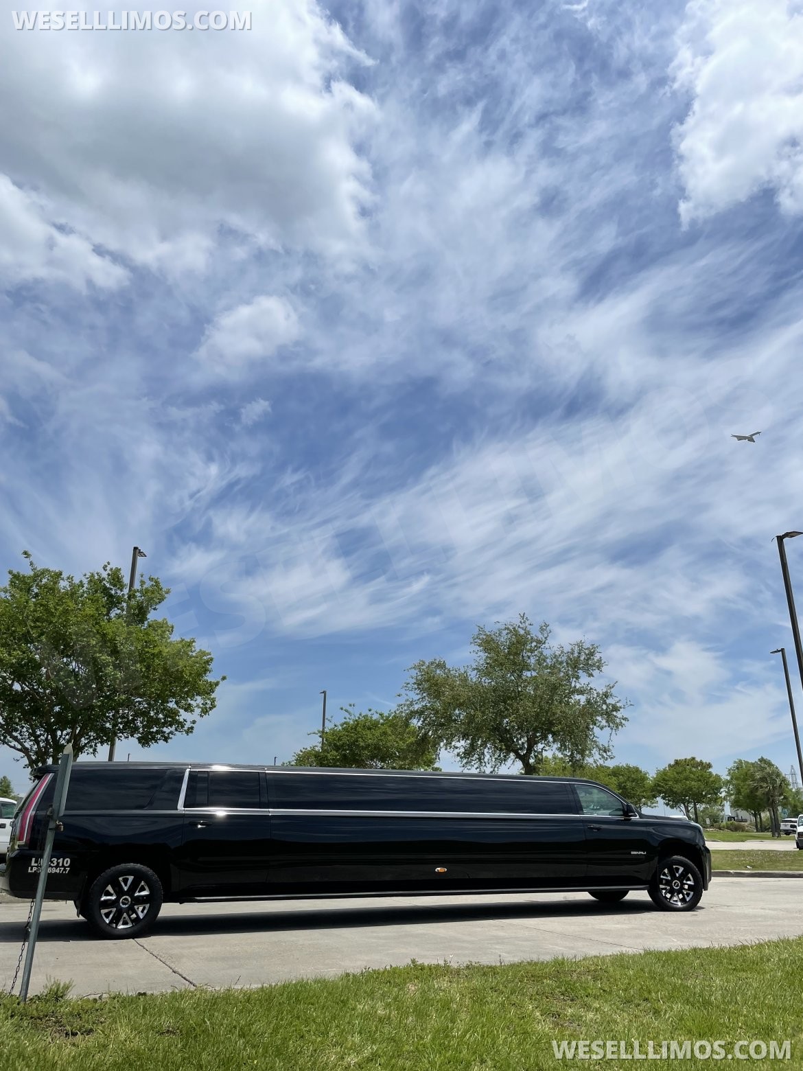 Photo of SUV Stretch for sale: 2018 GMC XL 185&quot; by Tiffany Coachworks