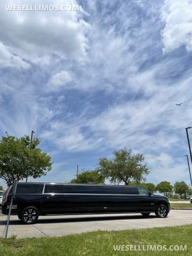 2018 Tiffany Coachworks GMC YUKON XL SUV Stretch Limo. One Of A Kind... Low Miles 27mi - SUV Stretch for Sale in Kenner, LA - Photo 20