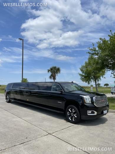 2018 Tiffany Coachworks GMC YUKON XL SUV Stretch Limo. One Of A Kind... Low Miles 27mi - SUV Stretch for Sale in Kenner, LA - Photo 14