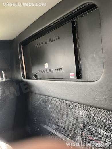 2018 Tiffany Coachworks GMC YUKON XL SUV Stretch Limo. One Of A Kind... Low Miles 27mi - SUV Stretch for Sale in Kenner, LA - Photo 25