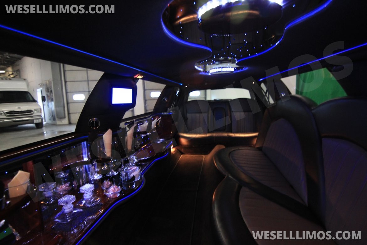 Photo of Limousine for sale: 2007 Lincoln Town Car Stretch 120&quot; by Executive Coach Builders