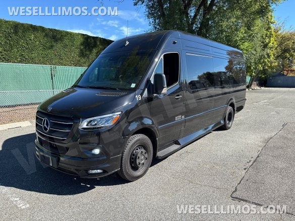 2024 Mercedes-Benz Sprinter Sprinter for Sale in Baldwin, NY - Photo 2