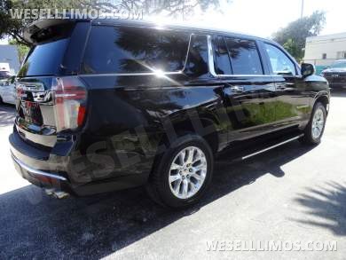 2021 Chevrolet Suburban Premier 2WD SUV for Sale in Delray Beach, Florida, US - Photo 4