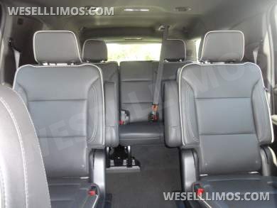 2021 Chevrolet Suburban Premier SUV - SUV for Sale in Delray Beach, Florida, United States - Photo 9