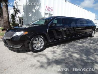 2015 Lincoln MKT 120" Limousine for Sale in Delray Beach, FL
