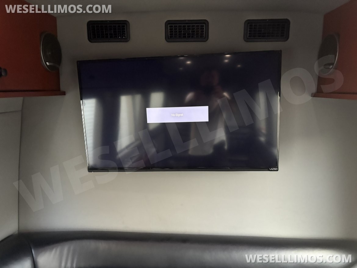 Photo of Limousine for sale: 2013 Mercedes-Benz Sprinter 2500 Limousne