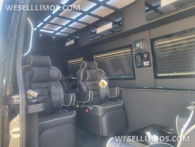 2025 Westwind Coachworks Mercedes-Benz Sprinter 3500 Business Class Sprinter - Sprinter for Sale in Sarasota, FL - Photo 3