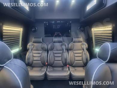 2025 Westwind Coachworks Mercedes-Benz Sprinter 3500 Business Class Sprinter - Sprinter for Sale in Sarasota, FL - Photo 5