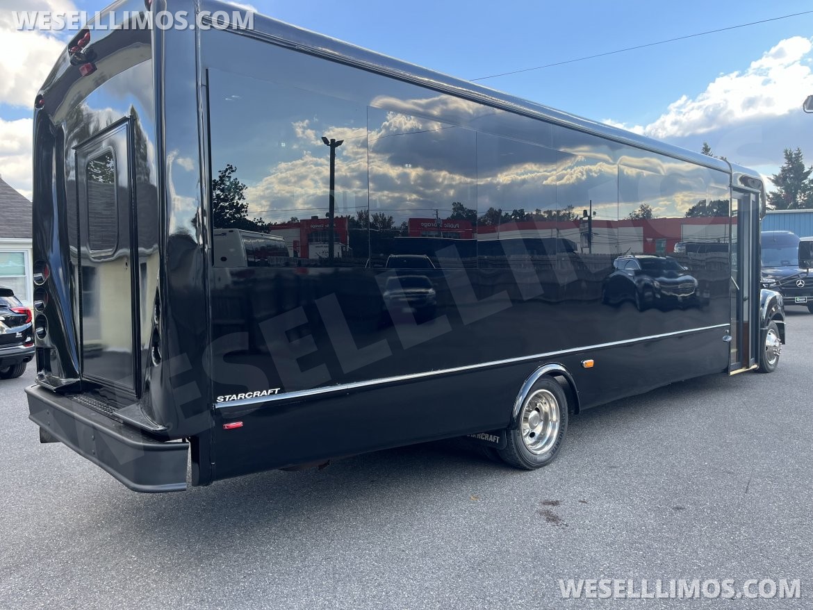 Photo of Shuttle Bus for sale: 2013 International IC/AC by StarCraft