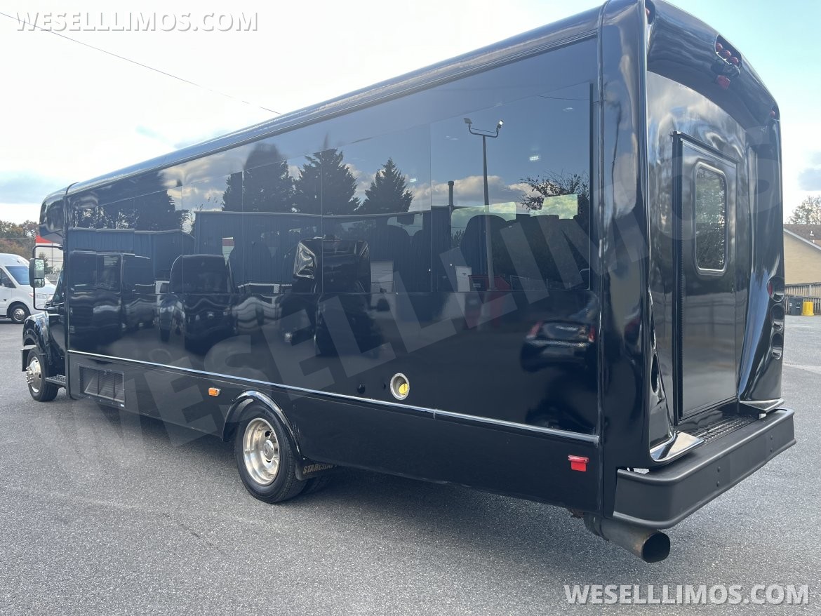 Photo of Shuttle Bus for sale: 2013 International IC/AC by StarCraft