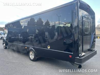 2013 StarCraft International IC/AC Shuttle Bus - Shuttle Bus for Sale in Pasadena, MD - Photo 4