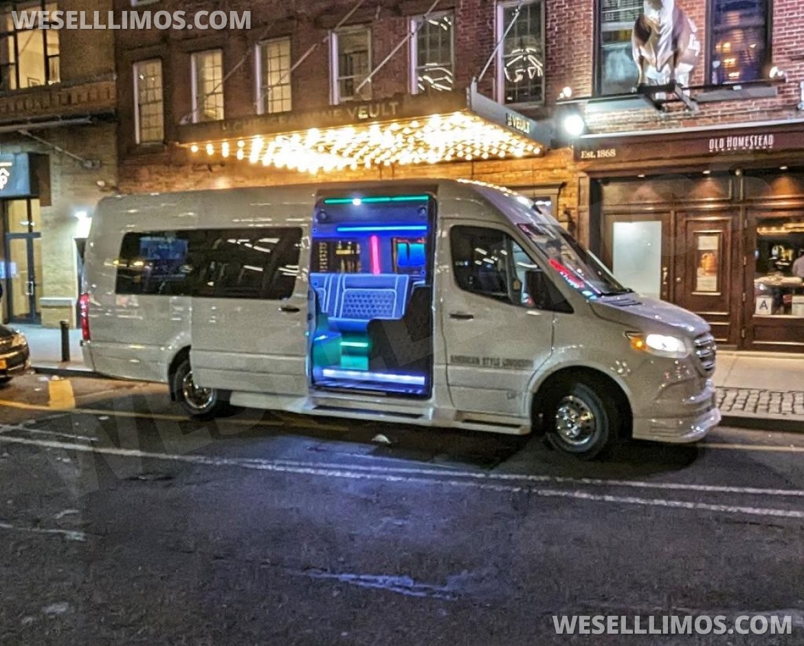 Sprinter for sale: 2021 Mercedes-Benz XD3500 by Global motor coach