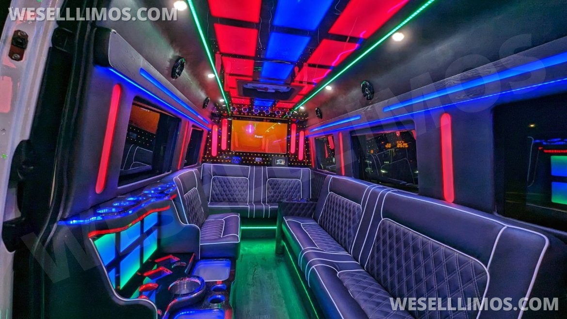 Photo of Sprinter for sale: 2021 Mercedes-Benz XD3500 by Global motor coach