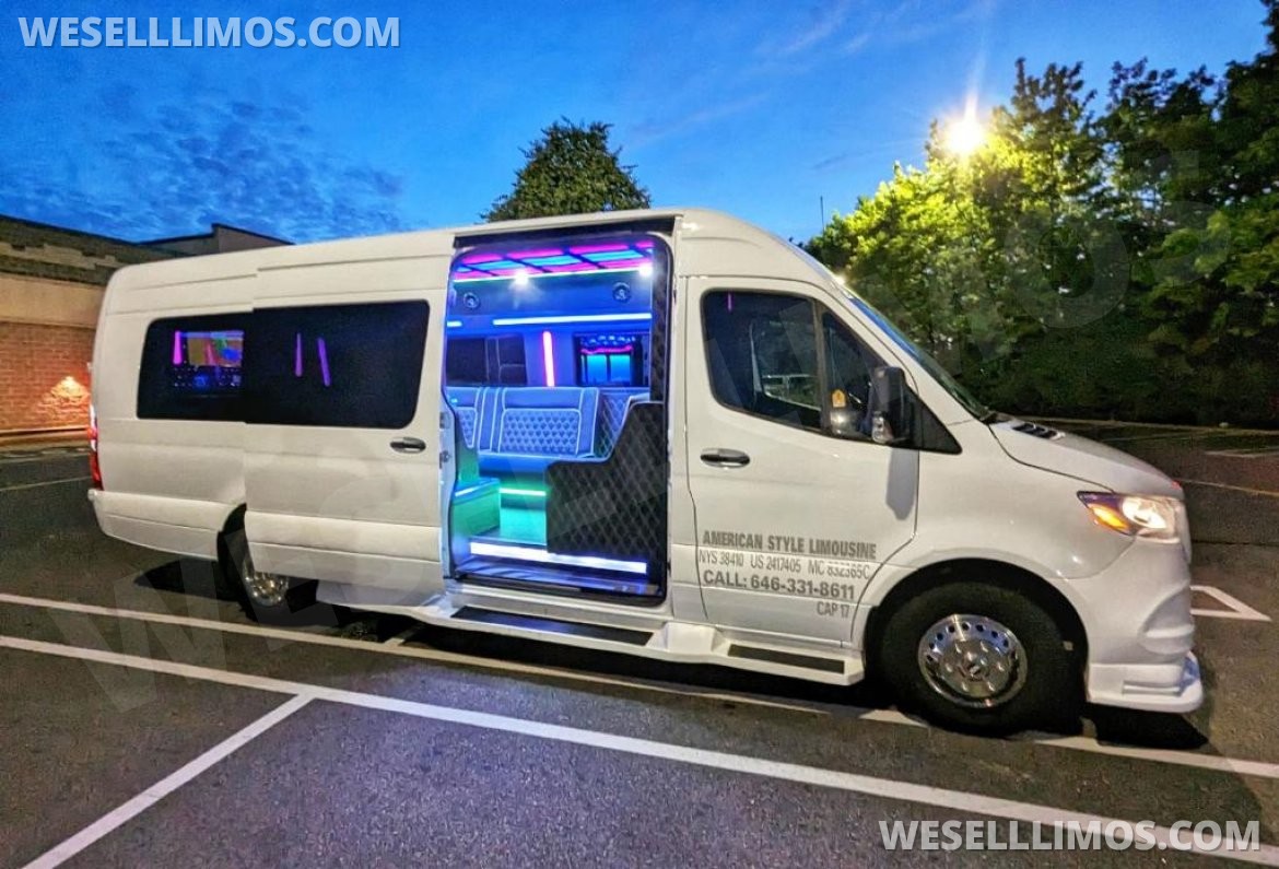 Photo of Sprinter for sale: 2021 Mercedes-Benz XD3500 by Global motor coach