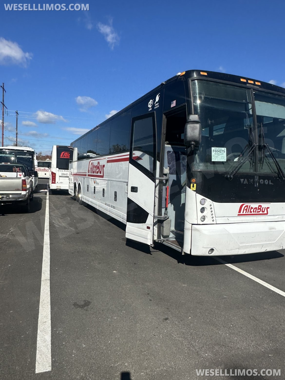 Motorcoach for sale: 2015 Van Hool CX45 45"