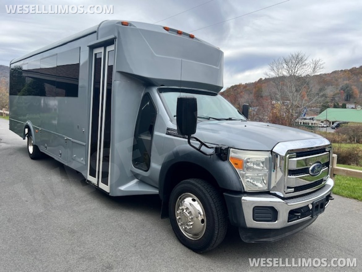 Photo of Executive Shuttle for sale: 2013 Ford F-550 by Glaval