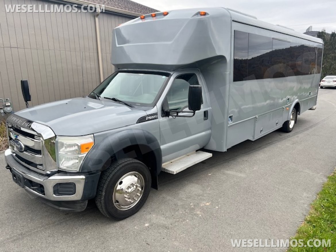 Photo of Executive Shuttle for sale: 2013 Ford F-550 by Glaval