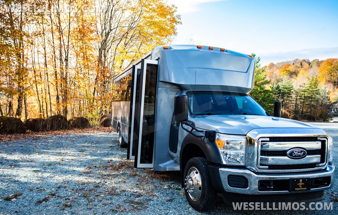 Photo of Executive Shuttle for sale: 2013 Ford F-550 by Glaval