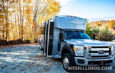 2013 Ford F-550 Executive Shuttle for Sale in Banner Elk, NC - Photo 2