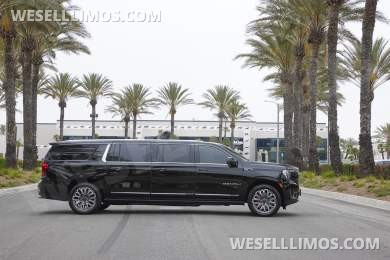 2023 GMC Yukon XL Denali Ultimate SUV 6 Door Stretch - SUV Stretch for Sale in Ontario, CA - Photo 3