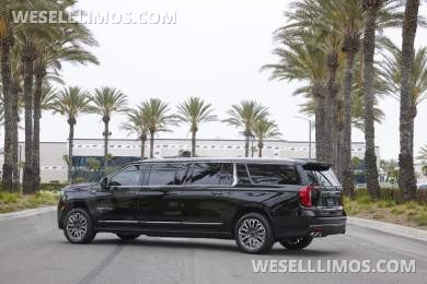 2023 GMC Yukon XL Denali Ultimate SUV 6 Door Stretch - SUV Stretch for Sale in Ontario, CA - Photo 6