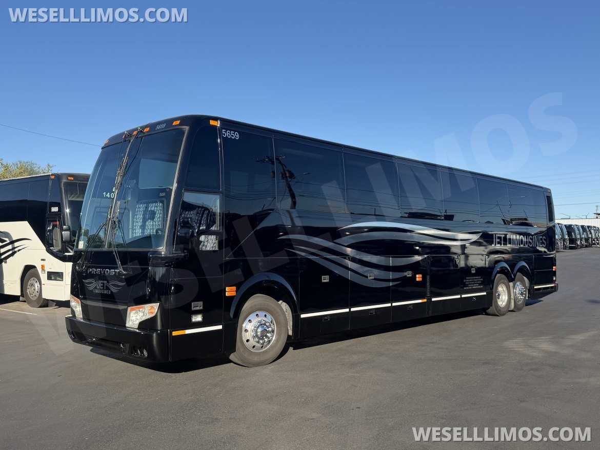 Motorcoach for sale: 2014 Prevost H345 45"