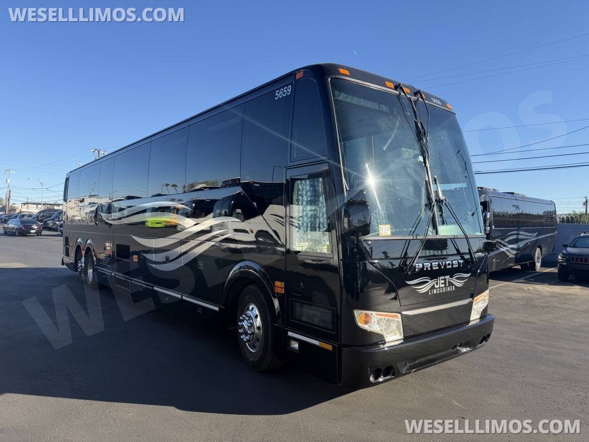 Photo of Motorcoach for sale: 2014 Prevost H345 45"