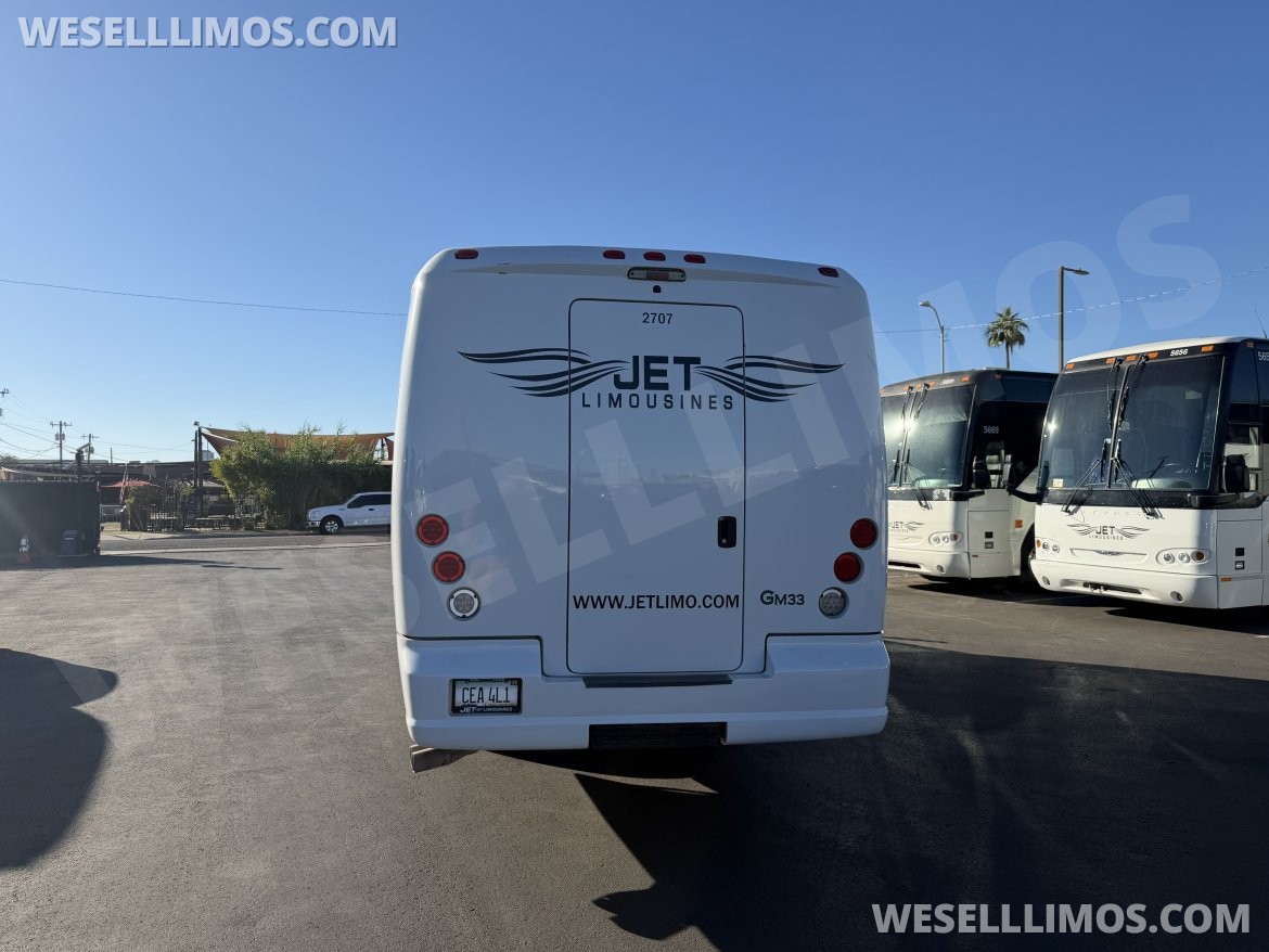 Photo of Shuttle Bus for sale: 2015 Ford F550 33" by Grech