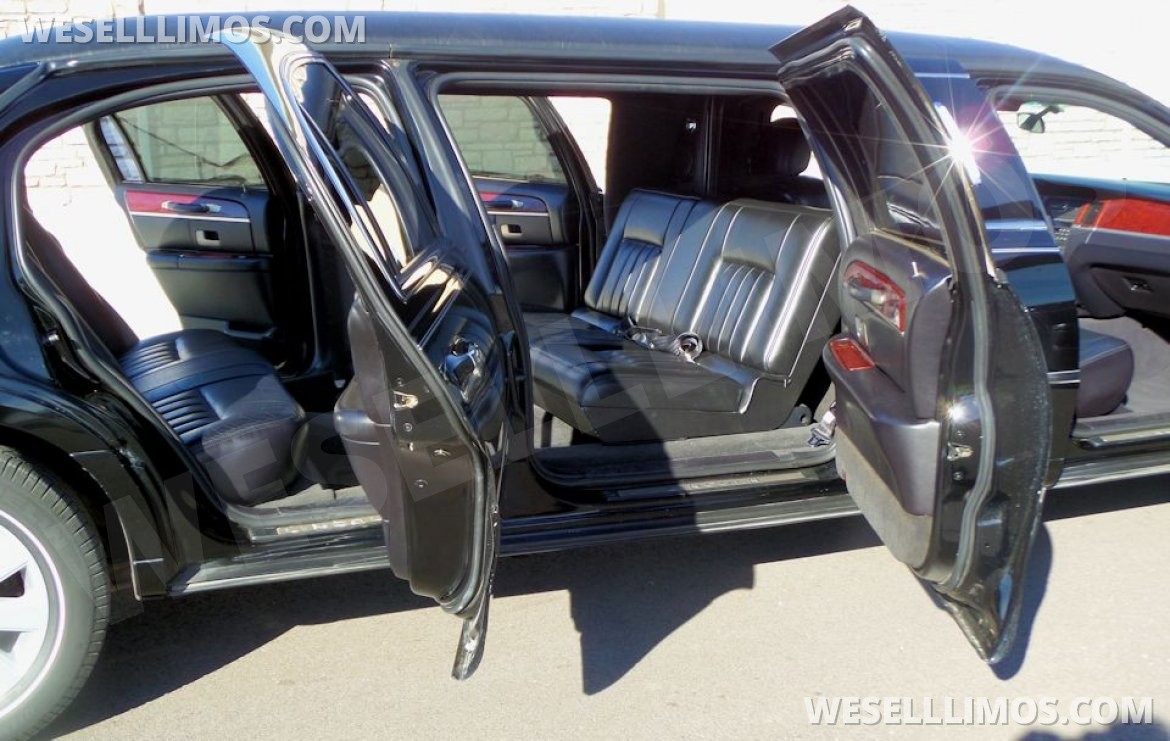 Photo of Limousine for sale: 2003 Lincoln Town Car by Federal
