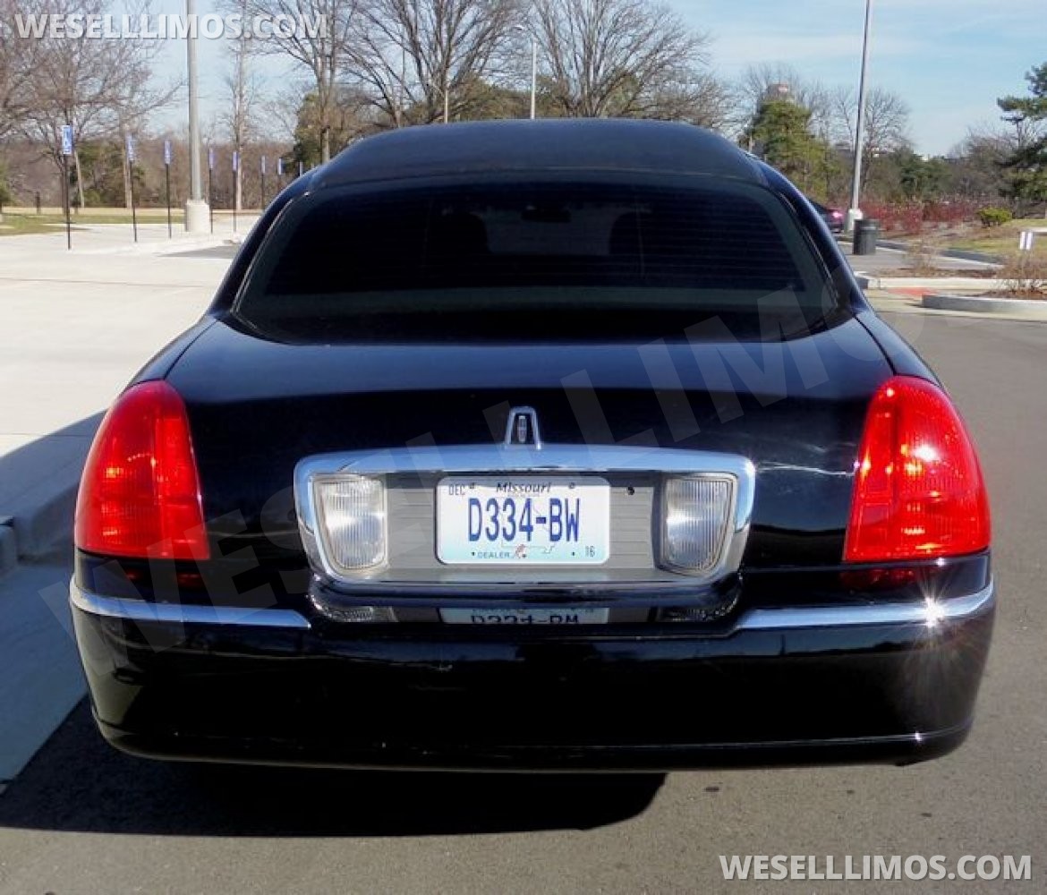 Photo of Limousine for sale: 2003 Lincoln Town Car by Federal