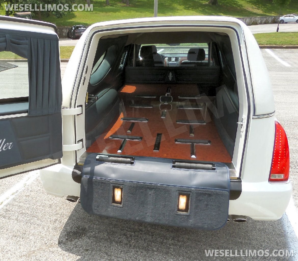 Photo of Funeral for sale: 2007 Cadillac Statesman by Superior