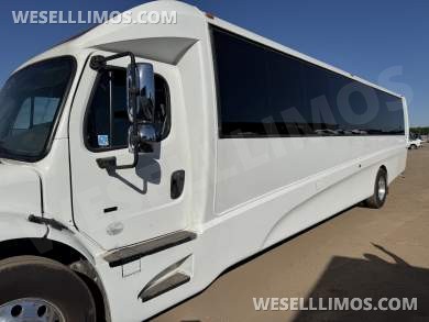 2018 Grech Motors Freightliner Executive Shuttle - Executive Shuttle for Sale in Laguna Niguel, CA - Photo 2