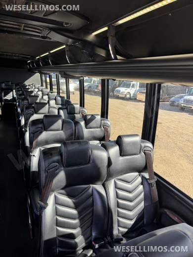 2018 Grech Motors Freightliner Executive Shuttle - Executive Shuttle for Sale in Laguna Niguel, CA - Photo 9