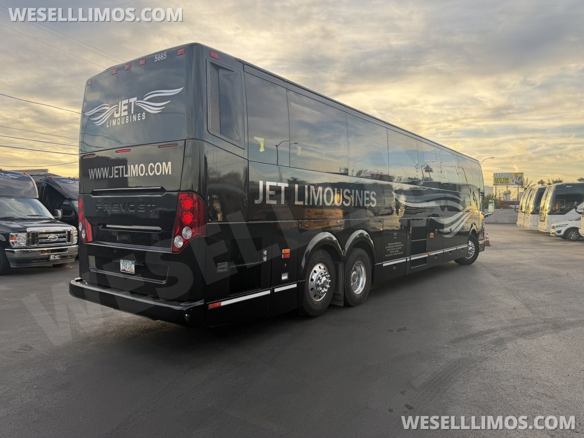 Photo of Motorcoach for sale: 2015 Prevost H345 45&quot;
