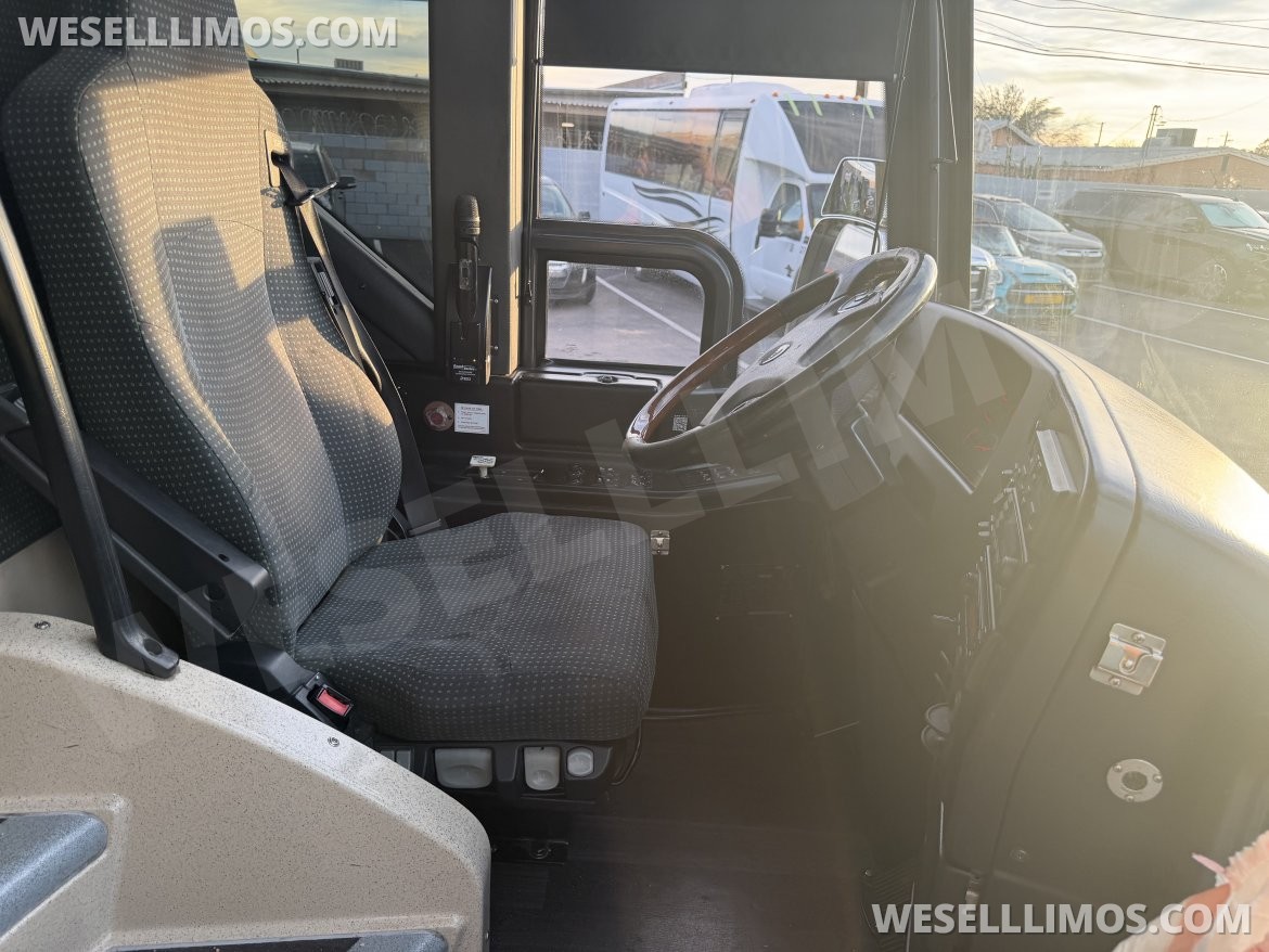 Photo of Motorcoach for sale: 2015 Prevost H345 45&quot;