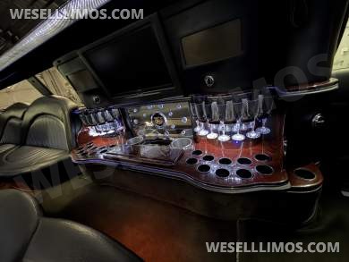 2008 Executive Coach Builders Cadillac Escalade (Suburban 2500) Limousine - Limousine for Sale in Buffalo, NY - Photo 5