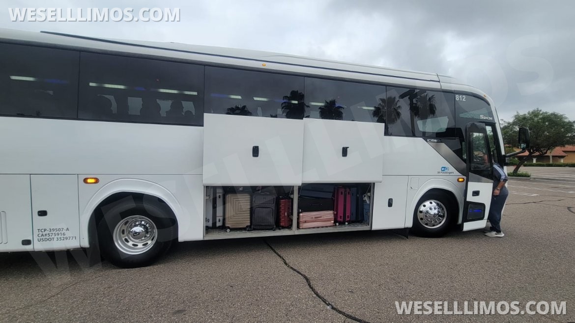 Photo of Motorcoach for sale: 2016 Freightliner Caio 40&quot; by Freightliner