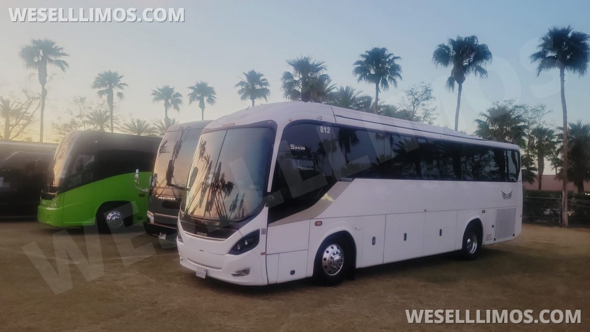 Photo of Motorcoach for sale: 2016 Freightliner Caio 40&quot; by Freightliner